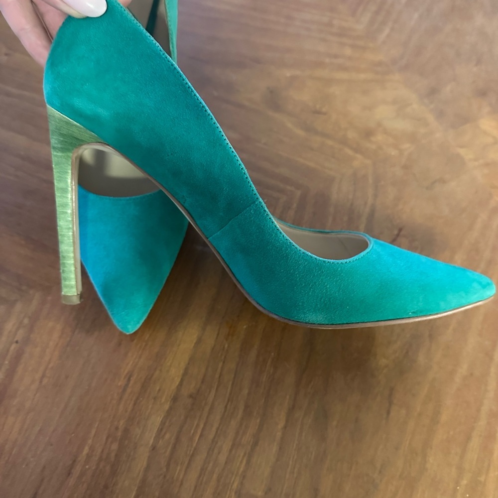 Green pumps